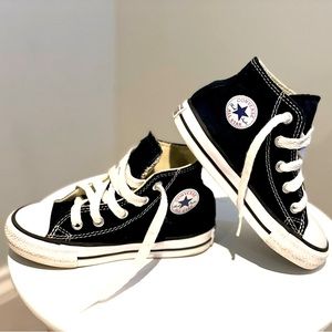 Toddler Converse Chuck Taylor High-Top Sneakers -- Size 7